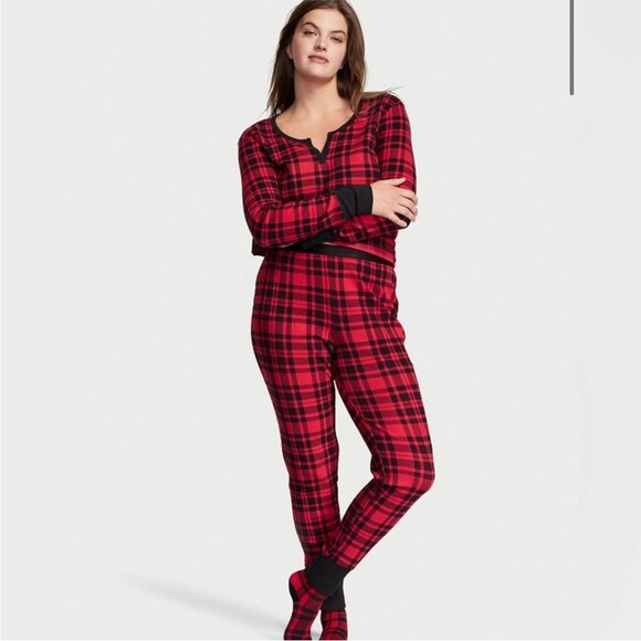 VICTORIA'S SECRET Thermal Long Pajama Set Red Black Plaid small - Picture 1 of 9